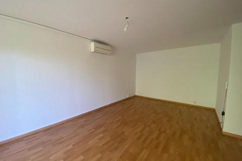 Apartament a Avignon, Vaucluse, Avignon - € 1.860/mes | Ref: 1055-26 - foto 2