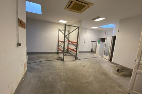 L'establiment comercial a Avignon, Vaucluse, Avignon - € 38.580/mes | Ref: 784 - foto 7