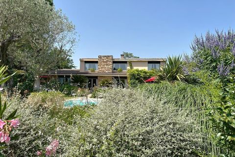 Villa i Avignon, Vaucluse, Avignon - € 784.000 | Ref: FR165 - foto 1