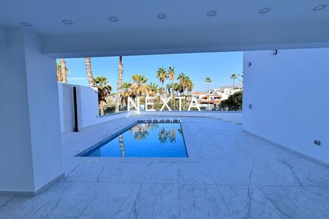 Villa a San Eugenio, Tenerife, San Eugenio - € 1.350.000 | Ref: 1031 - foto 33