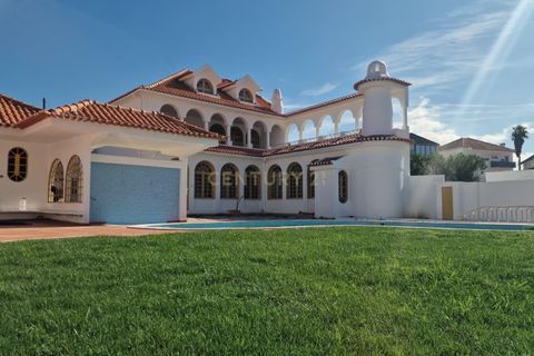 Villa i Almada, Setubal, Almada - € 1.100.000 | Ref: C0431-00780 - foto 1