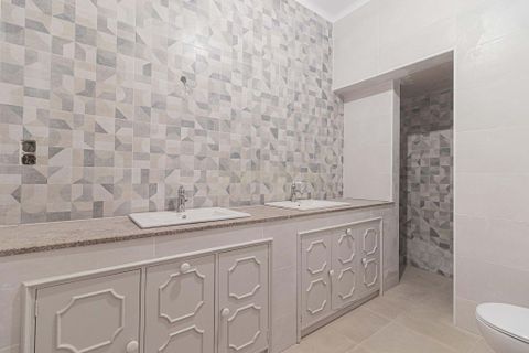 Villa i Almada, Setubal, Almada - € 1.100.000 | Ref: C0431-00780 - foto 34