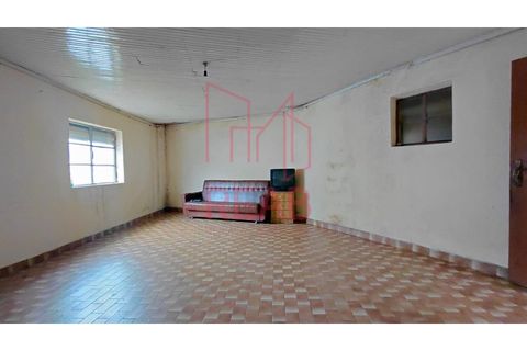 Villa a Queiriz, Guarda, Queiriz - € 40.000 | Ref: 257/ 2025 - foto 5