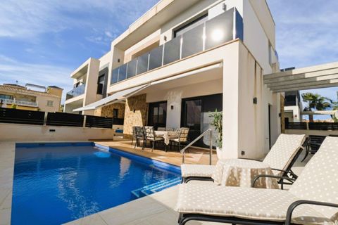 Villa i Cabo Roig, Alicante, Cabo Roig - € 499.950 | Ref: LMCD-74546 - foto 1