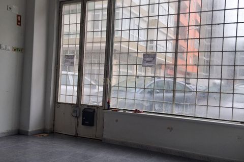 Erhvervsejendom i Alges, Lisbon, Alges - € 100.000 | Ref: C0212-04277 - foto 7