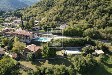 Villa i Tignale, Brescia, Tignale - € 589.000 | Ref: 33091031-95 - foto 2
