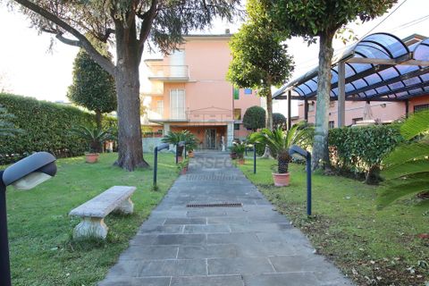 Villa i Lucca, Lucca, Lucca - € 870.000 | Ref: IA04137 - foto 2