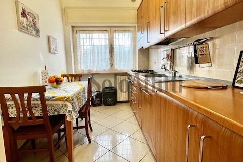 Apartament a Bari, Bari, Bari - € 980/mes | Ref: AA2587 - foto 2