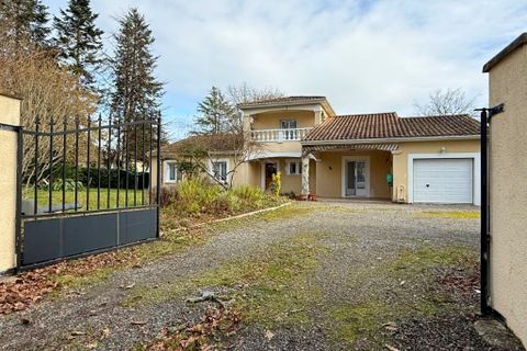 Villa i Confolens, Charente, Confolens - € 249.950 | Ref: r7413 - foto 5