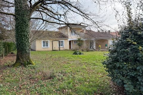 Villa i Confolens, Charente, Confolens - € 249.950 | Ref: r7413 - foto 29