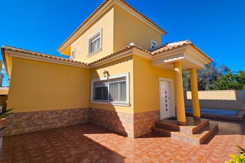 Villa i La Marina, Alicante, La Marina - € 385.000 | Ref: CLD-2970 - foto 1