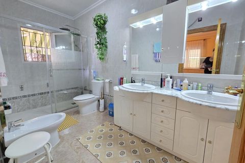 Villa i Playa Flamenca, Alicante, Playa Flamenca - € 570.000 | Ref: 27-42-239-11-590/73898 - foto 18
