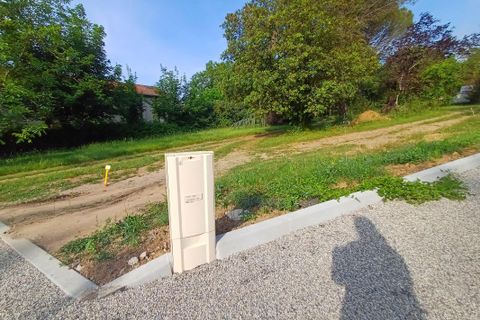 Helårsgrund i Uzer, Ardeche, Uzer - € 61.500 | Ref: Terrain_Uzer - foto 3