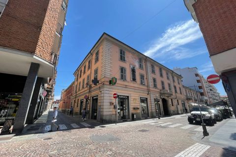 Erhvervsejendom i Asti, Asti, Asti - € 640.000 | Ref: 14809 - foto 2