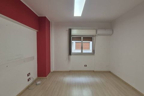 Erhvervsejendom i Palermo, Palermo, Palermo - € 145.000 | Ref: Via Briuccia Ufficio - foto 8