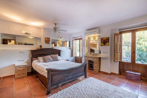 Villa i Alcaudete, Jaen, Alcaudete - € 950 000 | Ref: GR3979/8251 - foto 31