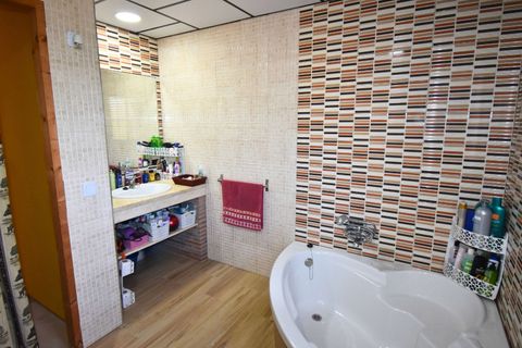 Villa i Montserrat, Valencia, Montserrat - € 192.000 | Ref: 0260292 - foto 9