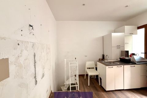 Erhvervsejendom i Florence, Florence, Florence - € 75.000 | Ref: a26032 - foto 1