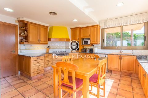 Villa a Alella, Barcelona, Alella - € 1.980.000 | Ref: PH100570/3699 - foto 14