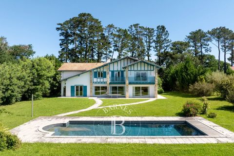 Villa a Arcangues, Pyrenees-Atlantiques, Arcangues - € 2.495.000 | Ref: M1790 - foto 2