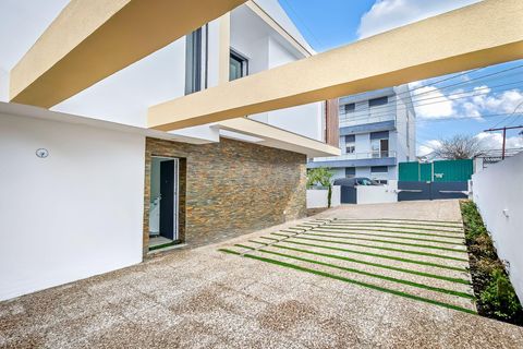 Villa i Odivelas, Lisbon, Odivelas - € 975.000 | Ref: C0409-01934 - foto 11