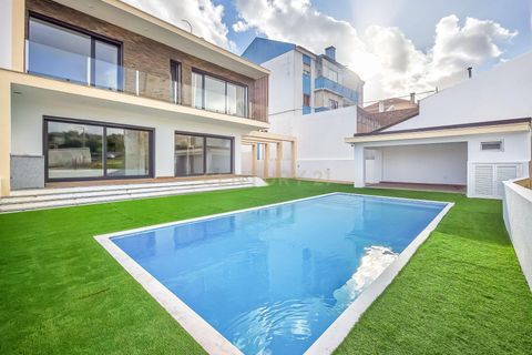 Villa i Odivelas, Lisbon, Odivelas - € 975.000 | Ref: C0409-01934 - foto 12