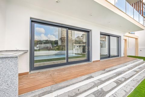 Villa i Odivelas, Lisbon, Odivelas - € 975.000 | Ref: C0409-01934 - foto 14