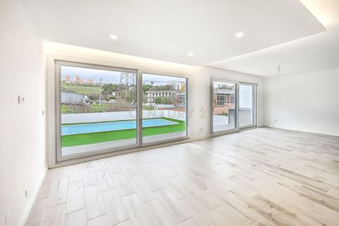 Villa i Odivelas, Lisbon, Odivelas - € 975.000 | Ref: C0409-01934 - foto 15