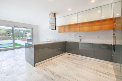 Villa i Odivelas, Lisbon, Odivelas - € 975.000 | Ref: C0409-01934 - foto 20