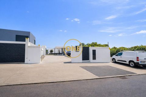 Byhus i Ponta Delgada, Sao Miguel, Ponta Delgada - € 1.300.000 | Ref: ONE401811-47 - foto 2