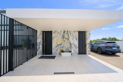 Byhus i Ponta Delgada, Sao Miguel, Ponta Delgada - € 1.300.000 | Ref: ONE401811-47 - foto 3