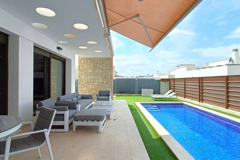 Villa i Orihuela, Alicante, Orihuela - € 449.475 | Ref: MCO-91025 - foto 32