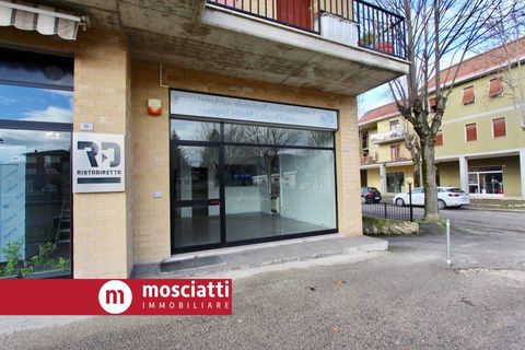 L'establiment comercial a Matelica, Macerata, Matelica - € 400/mes | Ref: C16/1 - foto 3