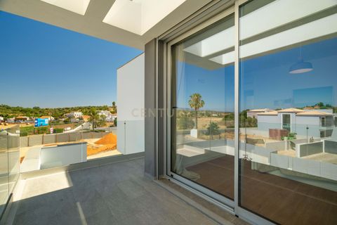 Villa i Estombar, Faro, Estombar - € 599.000 | Ref: C0240-03549 - foto 26