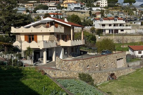 Villa a Sanremo, Imperia, Sanremo - € 1.100.000 | Ref: 327 - foto 3