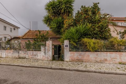 Villa i Carnaxide, Lisbon, Carnaxide - € 470.000 | Ref: KWPT-026686 - foto 1