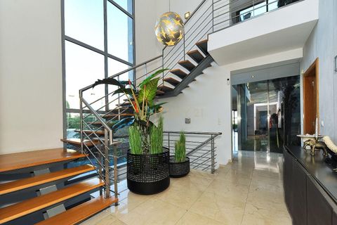 Villa i Queluz, Lisbon, Queluz - € 2.850.000 | Ref: C0364-03180 - foto 3