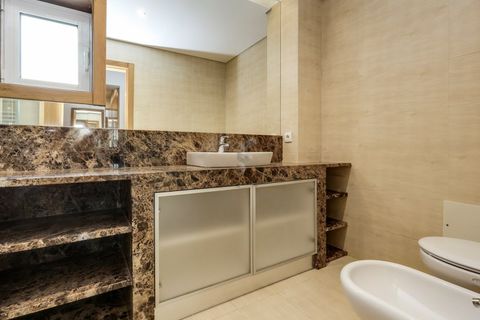Dúplex a Alges, Lisbon, Alges - € 3.245/mes | Ref: Duplex T3 com amplo terraço e vista de rio - foto 21