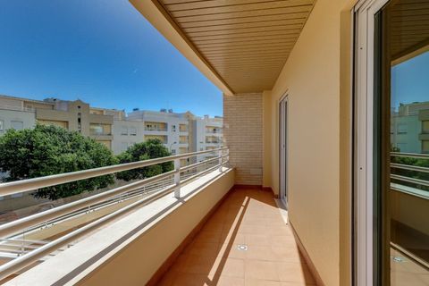 Dúplex a Alges, Lisbon, Alges - € 3.245/mes | Ref: Duplex T3 com amplo terraço e vista de rio - foto 29
