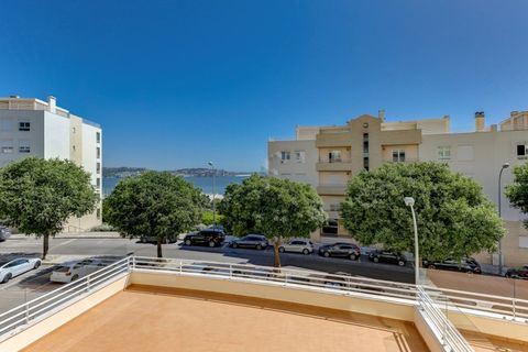 Dúplex a Alges, Lisbon, Alges - € 3.245/mes | Ref: Duplex T3 com amplo terraço e vista de rio - foto 30