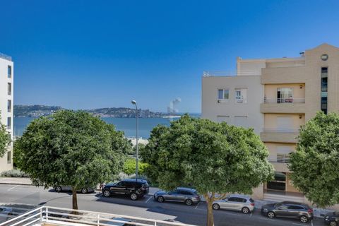 Dúplex a Alges, Lisbon, Alges - € 3.245/mes | Ref: Duplex T3 com amplo terraço e vista de rio - foto 31