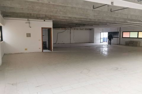 L'establiment comercial a Marcon, Venice, Marcon - € 1.600/mes | Ref: 737 - foto 2