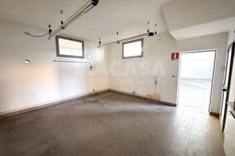 Propriedade comercial em Vimercate, Monza and Brianza, Vimercate - € 6.000/mês | Ref: CAP.VIMERCATE-TS6000A - foto 6