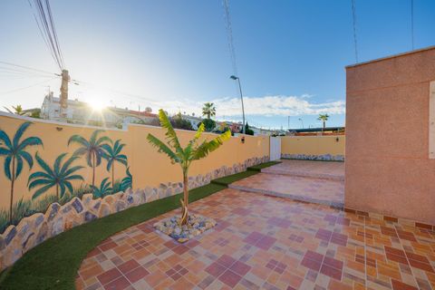 Villa a Torrevieja, Alicante, Torrevieja - € 236.500 | Ref: AM-02166/8919 - foto 3