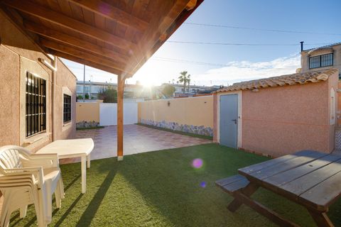 Villa a Torrevieja, Alicante, Torrevieja - € 236.500 | Ref: AM-02166/8919 - foto 5