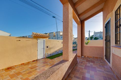 Villa a Torrevieja, Alicante, Torrevieja - € 236.500 | Ref: AM-02166/8919 - foto 11