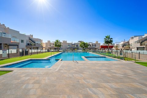 Villa i Torrevieja, Alicante, Torrevieja - € 284.000 | Ref: 748870 - foto 28