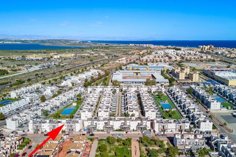 Villa i Torrevieja, Alicante, Torrevieja - € 284.000 | Ref: 748870 - foto 33