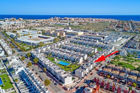 Villa i Torrevieja, Alicante, Torrevieja - € 284.000 | Ref: 748870 - foto 34
