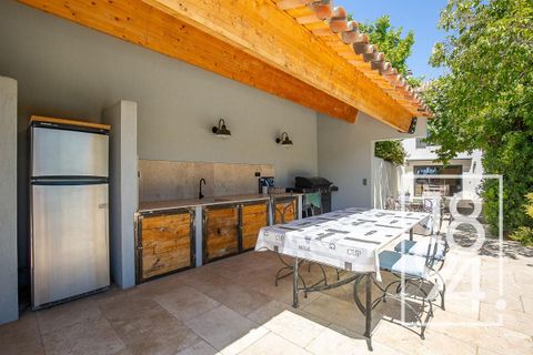 Villa i Marseille, Bouches-du-Rhone, Marseille - € 830.000 | Ref: EEKF-483-H32 - foto 4